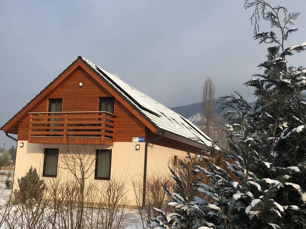 Dunazug Apartmanház Domos Exterior foto