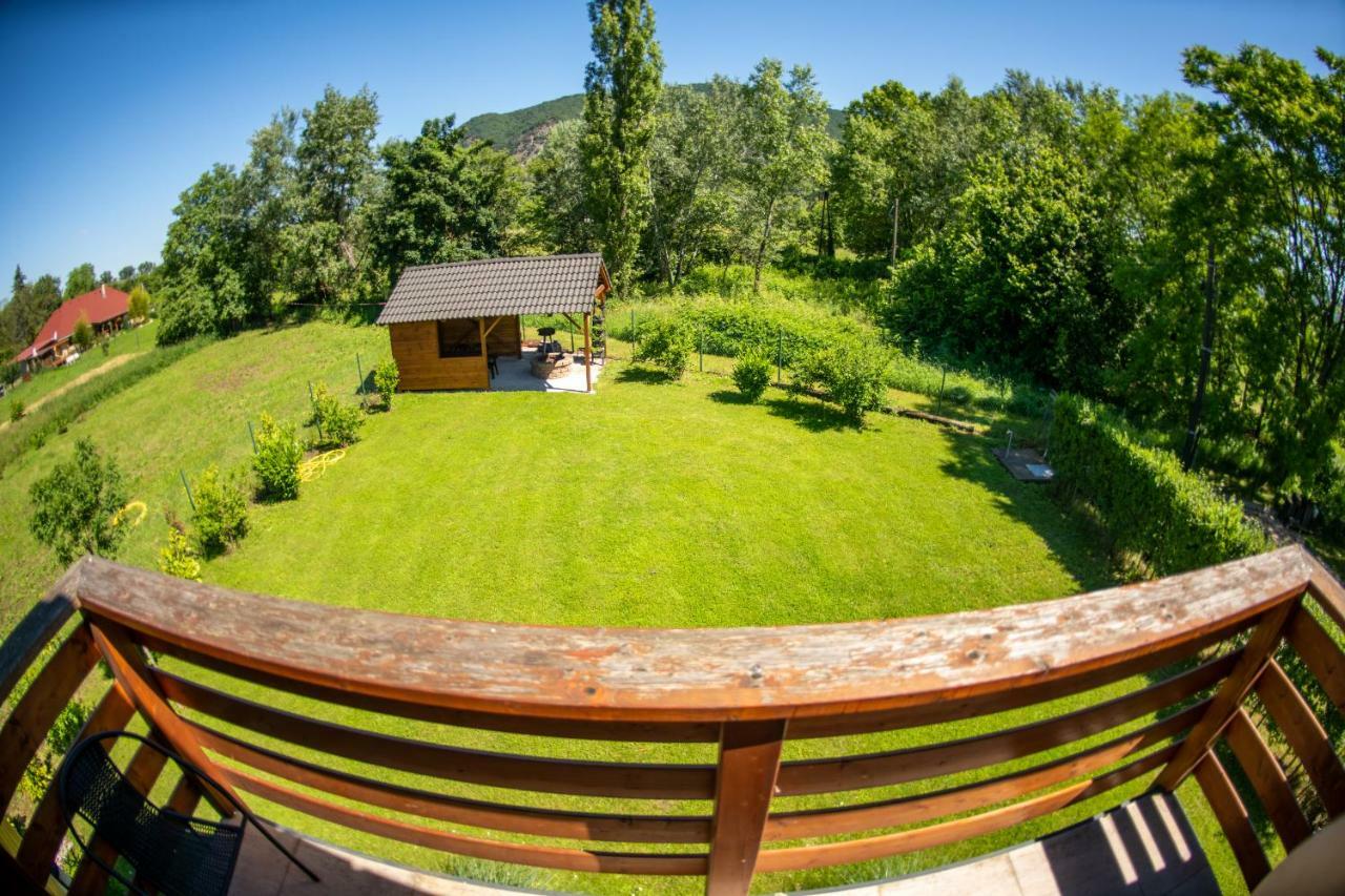 Dunazug Apartmanház Domos Exterior foto