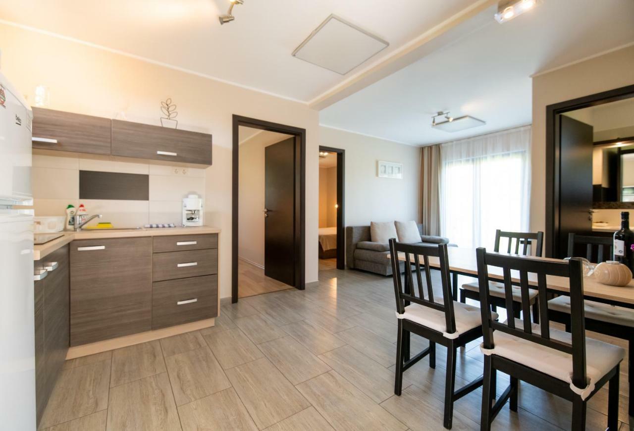 Dunazug Apartmanház Domos Exterior foto