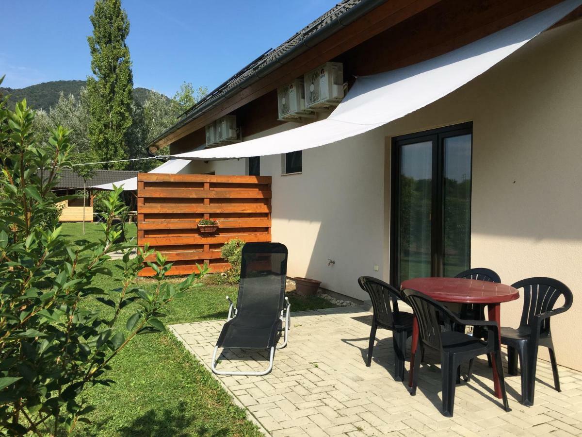 Dunazug Apartmanház Domos Exterior foto